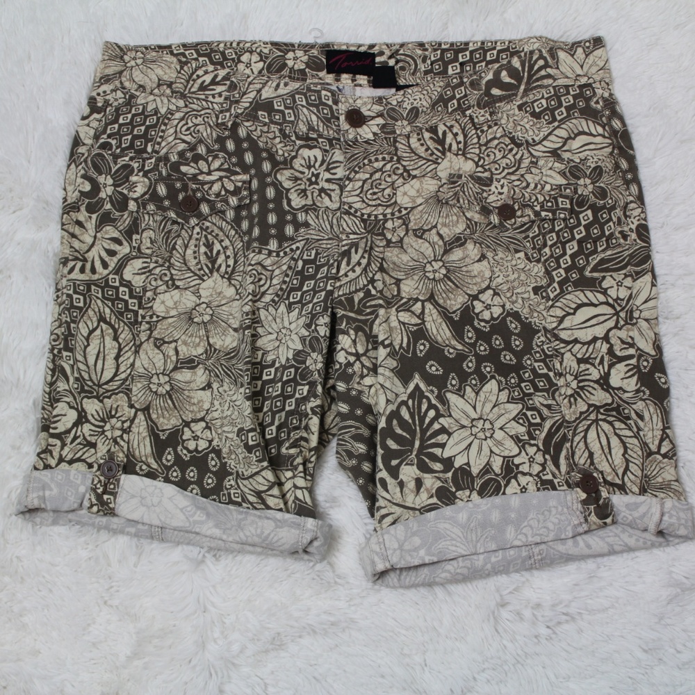 bnwt short torrid size shorts